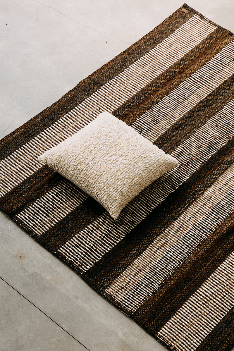 Sierra Rug Brown & Natural White | 6'8" x 8'6"
