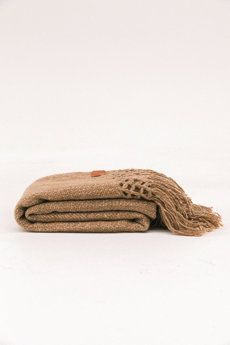 Puna Llama Throw - Oat