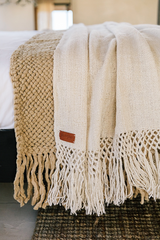 Puna Llama Throw - Natural White