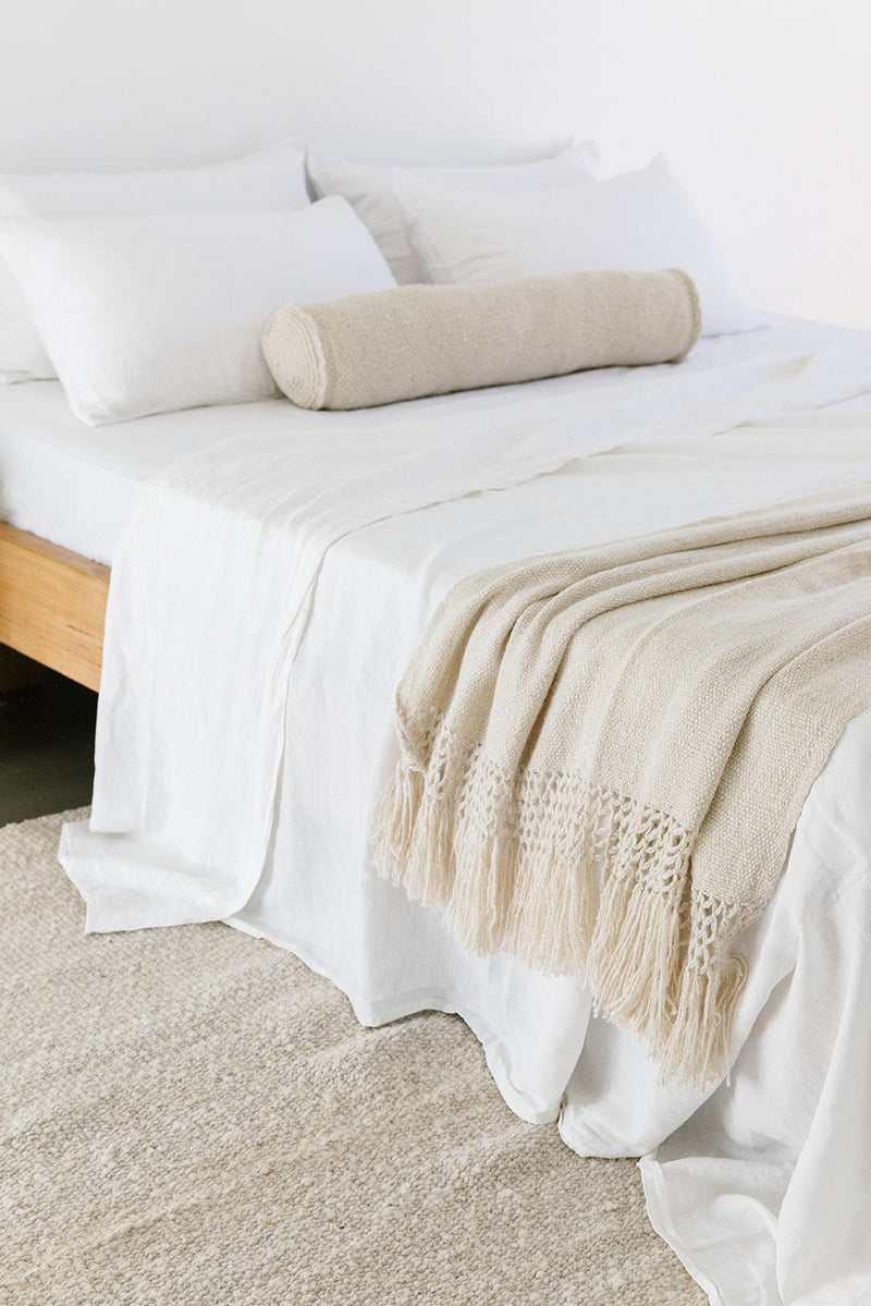 Puna Llama Throw - Natural White