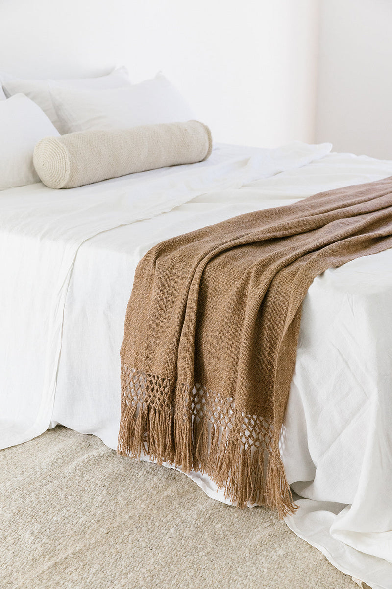 Puna Llama Throw - Oat