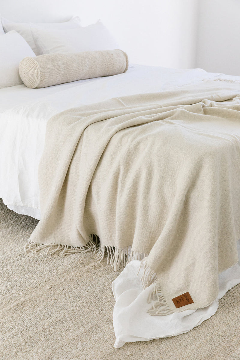 Puna Throw - Natural White