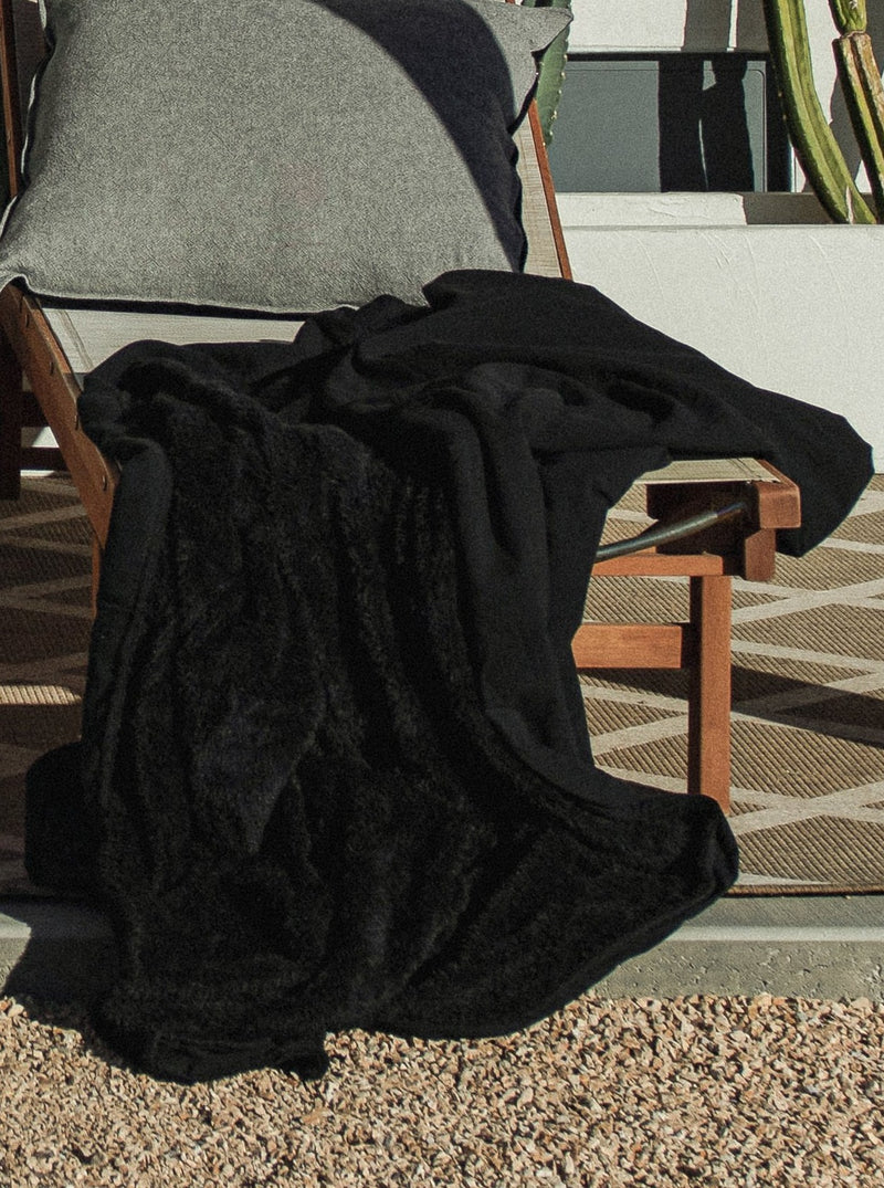 Cotton Gauze and Fleece Throw Blanket in Black with Pillow